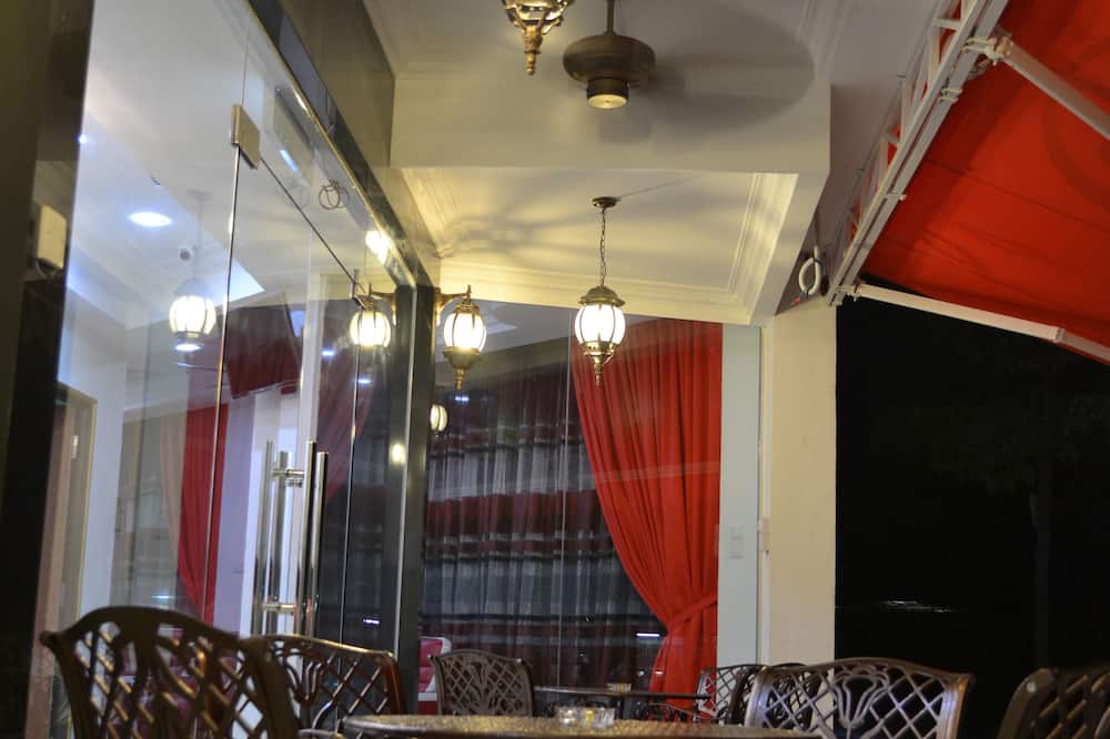 DR Hotel