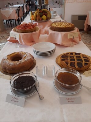Daily buffet breakfast (EUR 12 per person)