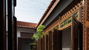 Unclassified image, 5 of 65, button - Rope Walk Guesthouse - Hostel (George Town)