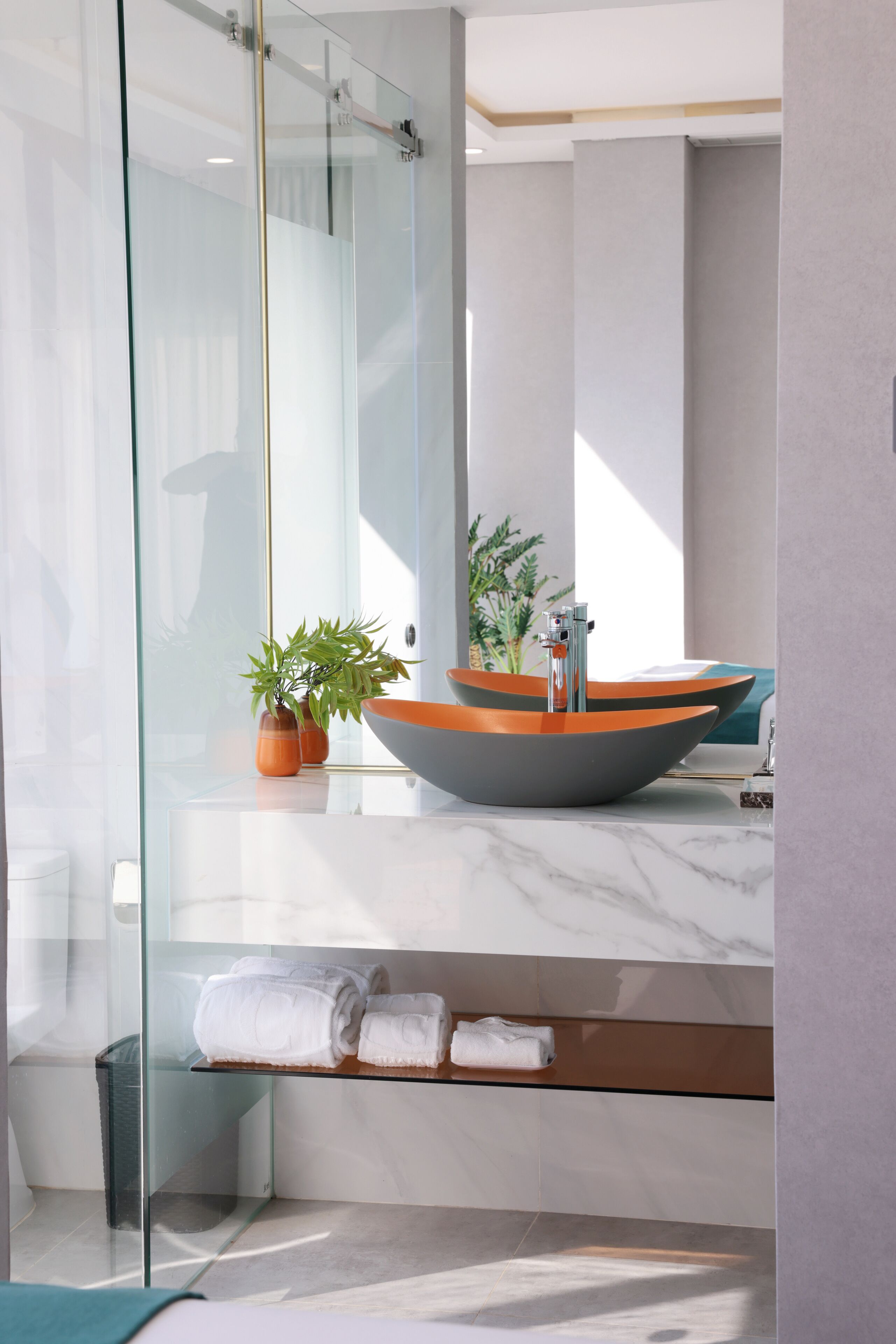 Ducha, cabezal de ducha tipo lluvia, artículos de tocador gratuitos