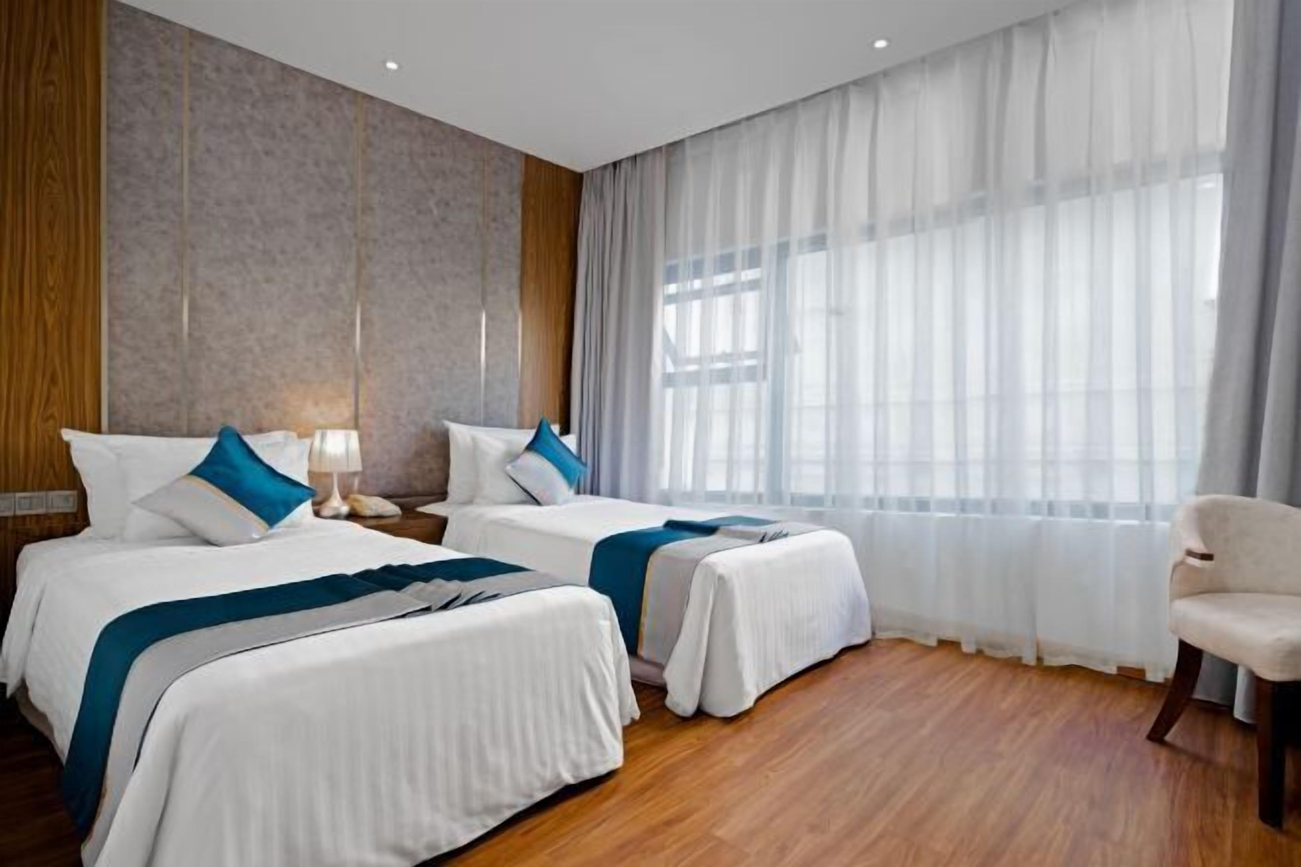 Egyptian cotton sheets, premium bedding, minibar, in-room safe