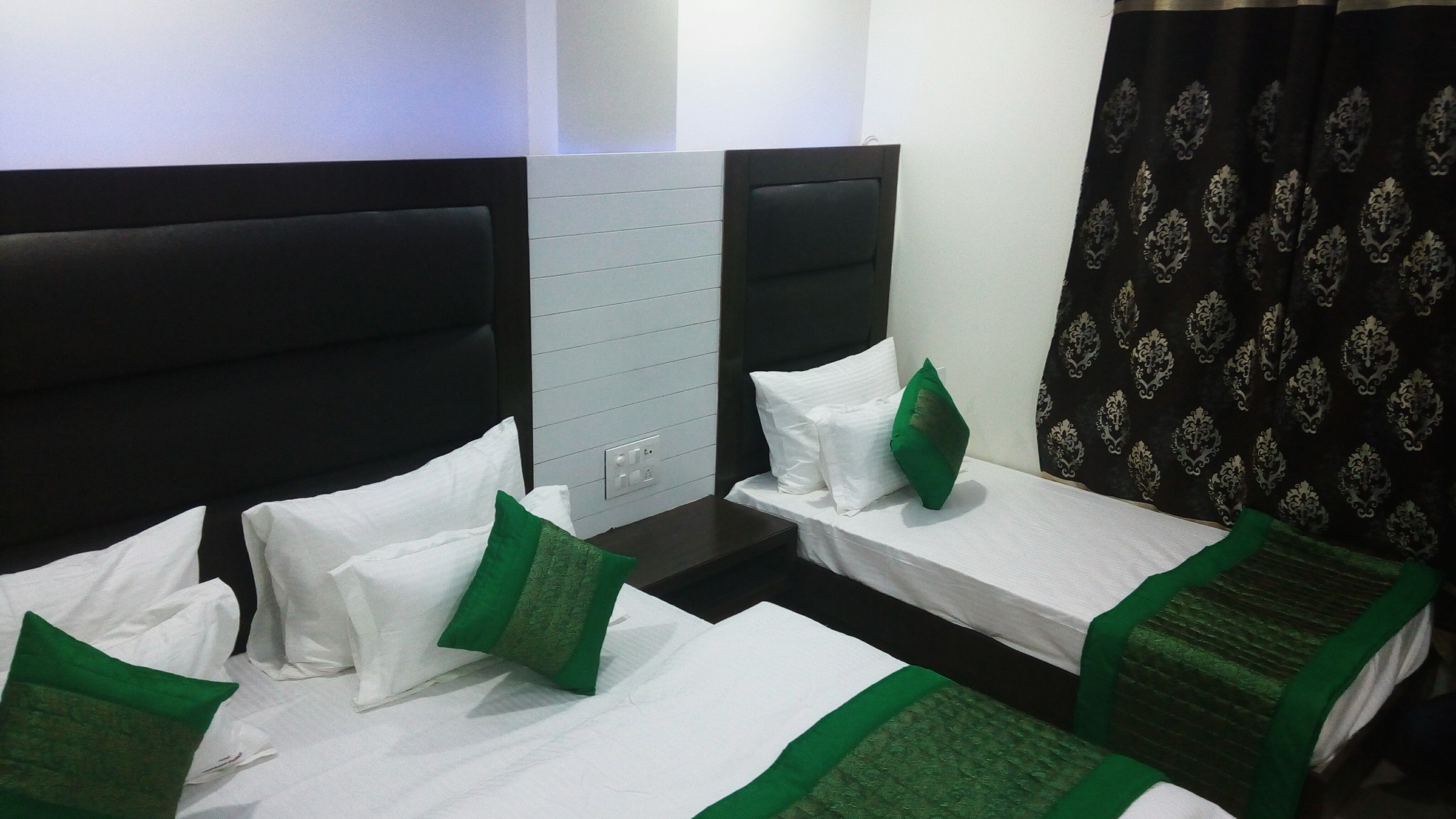 Foto - Hotel Tashkent Palace - Walk in from New Delhi Station & Metro Station