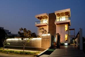 Exterior - Silver Ark (Gurugram)