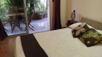 Superior Studio | In-room safe, individually decorated, individually furnished, desk