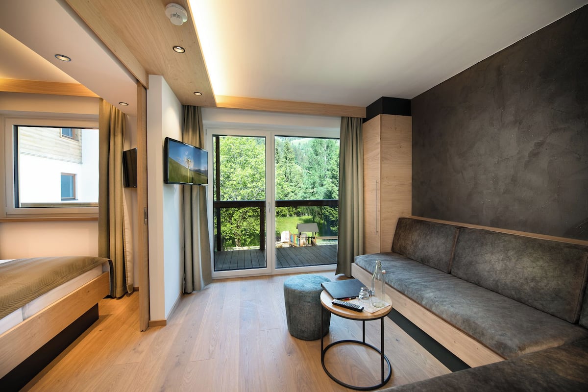 Junior Suite | Premium bedding, in-room safe, desk, soundproofing