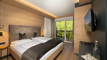 Classic-Doppelzimmer | Hochwertige Bettwaren, Zimmersafe, Schreibtisch, schallisolierte Zimmer