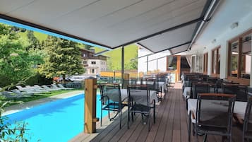 Sundeck