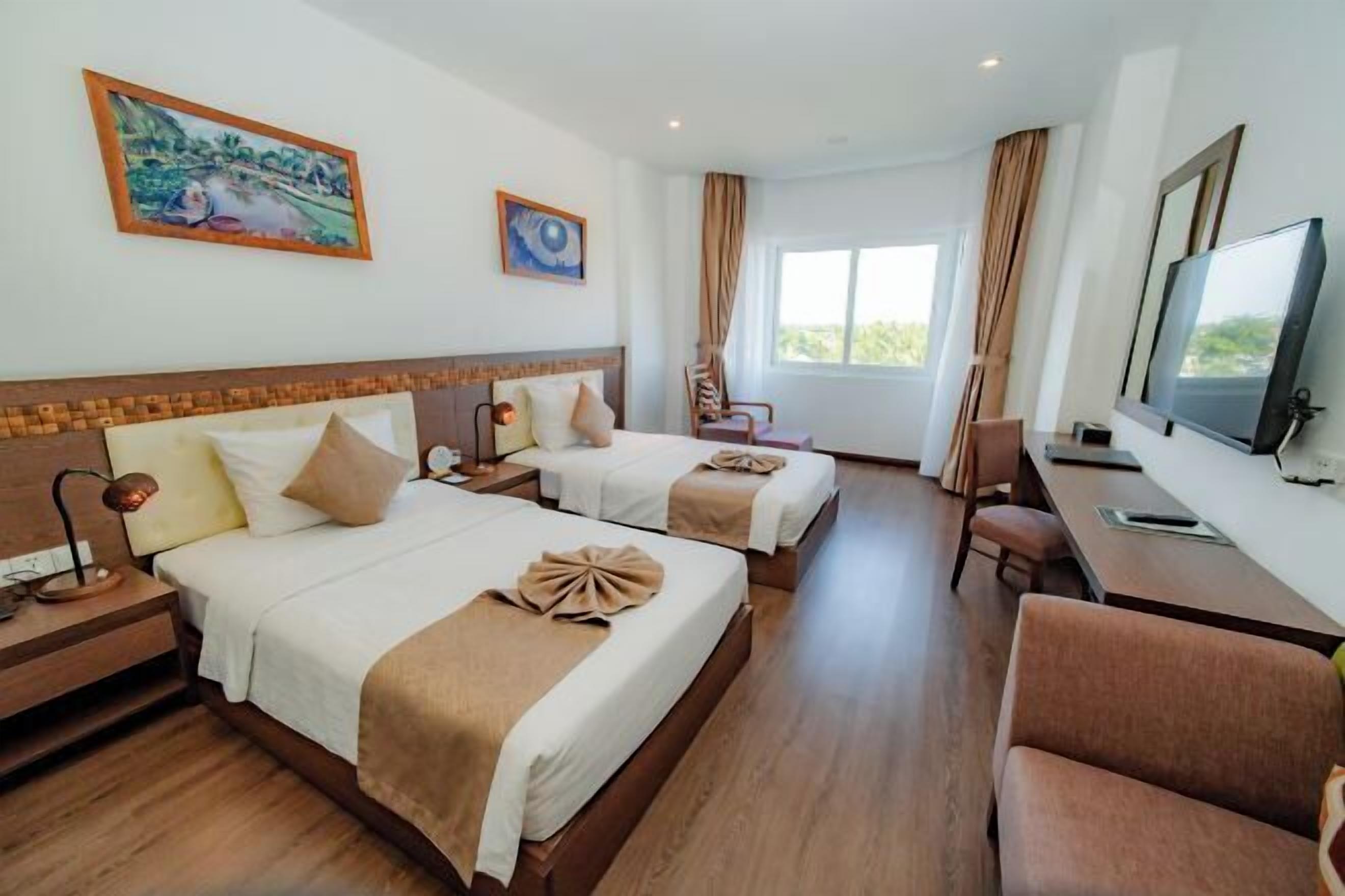 Minibar, in-room safe, desk, blackout drapes