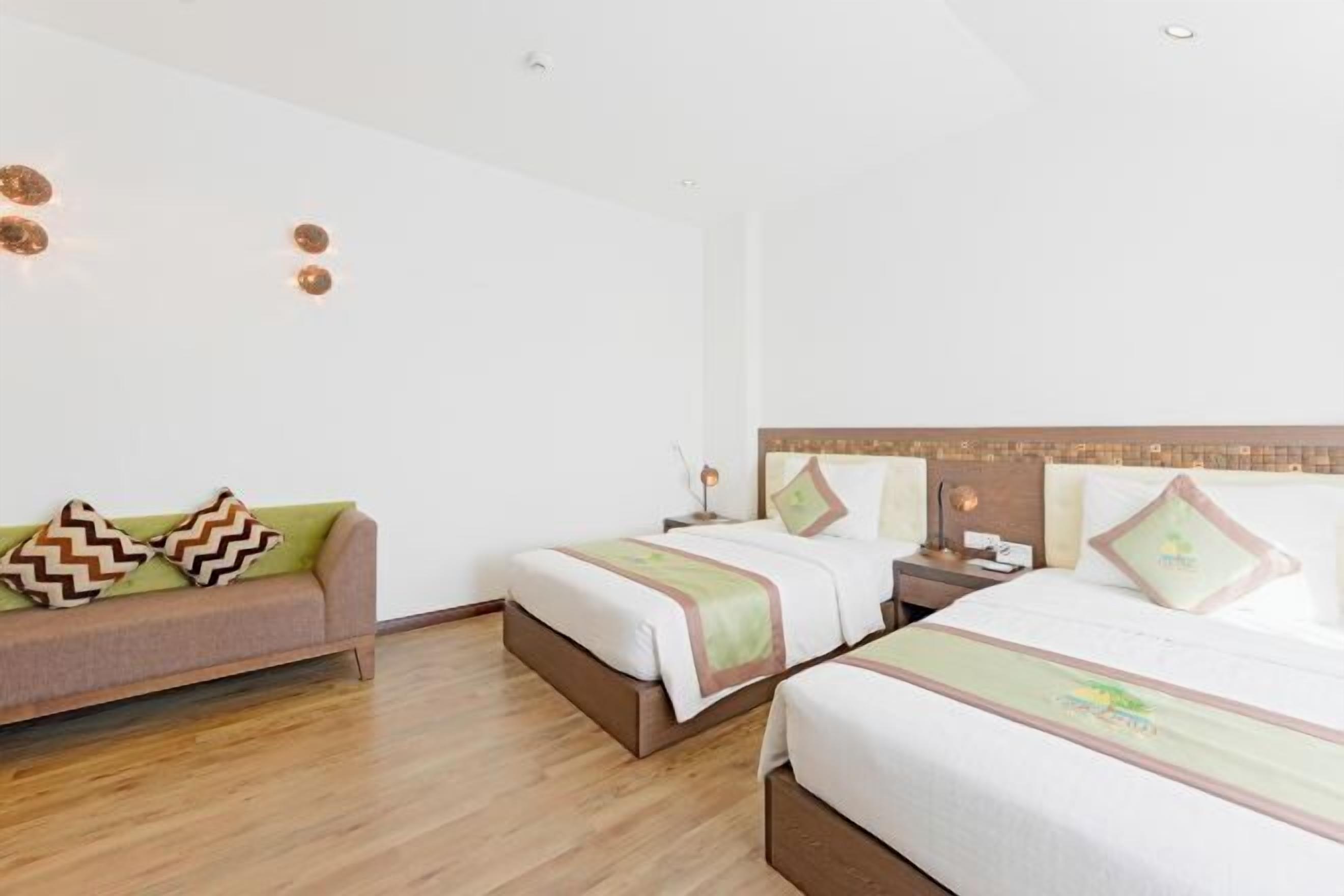 Minibar, in-room safe, desk, blackout drapes