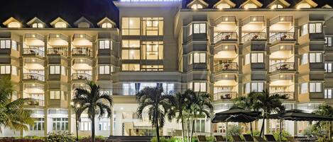 Façade de l’hébergement - soirée/nuit