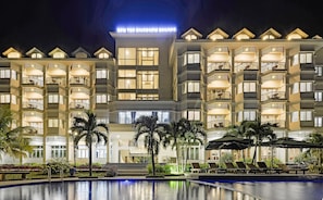 Front of property – evening/night - Ben Tre Riverside Resort (Ben Tre)
