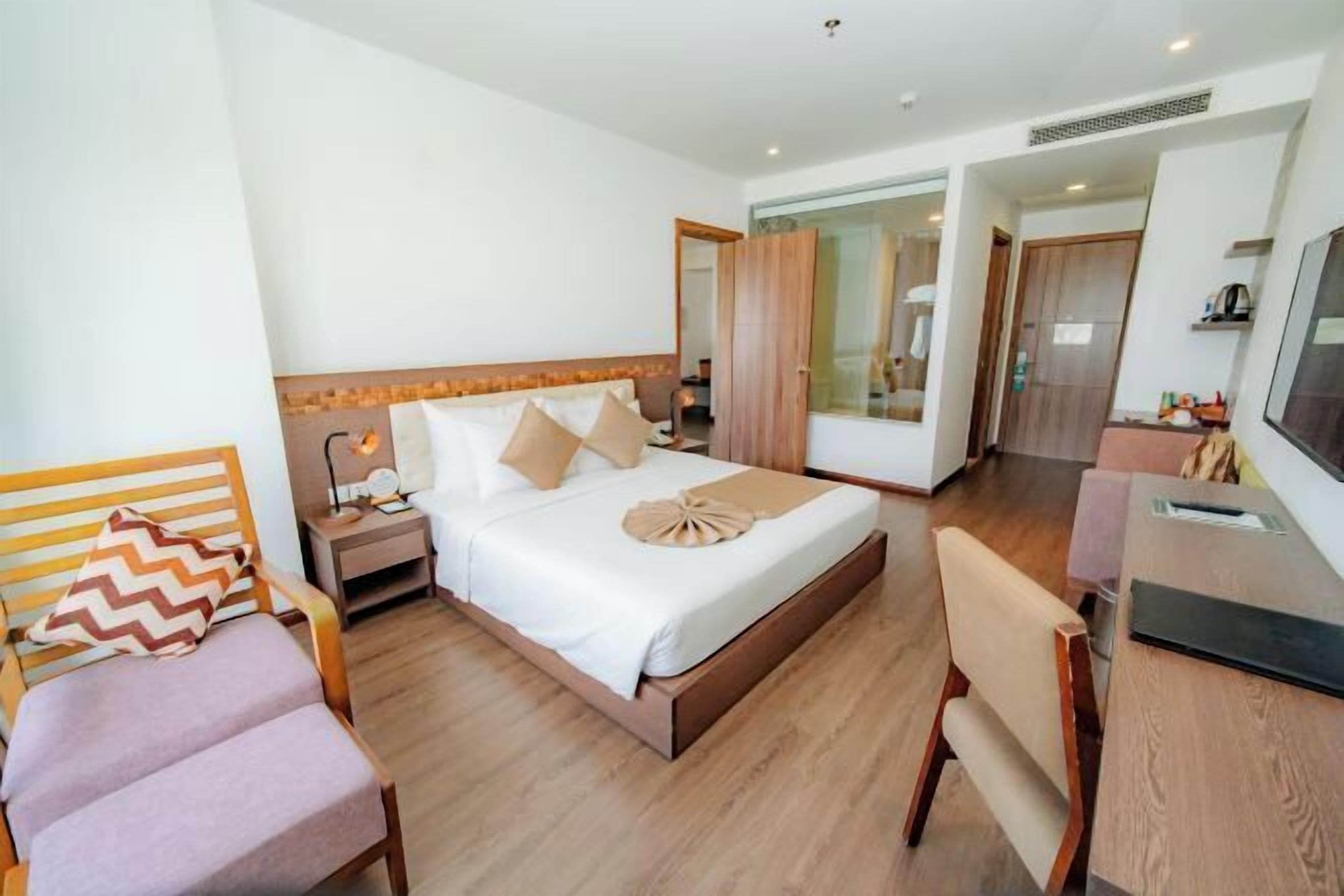 Minibar, in-room safe, desk, blackout drapes