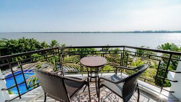 Habitación Deluxe doble, vistas al río | Vistas del balcón
