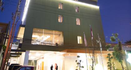 Zest Jemursari by Swiss-Belhotel International