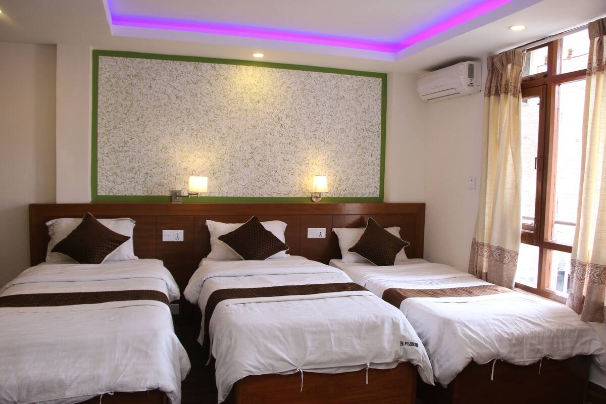 Deluxe Triple room