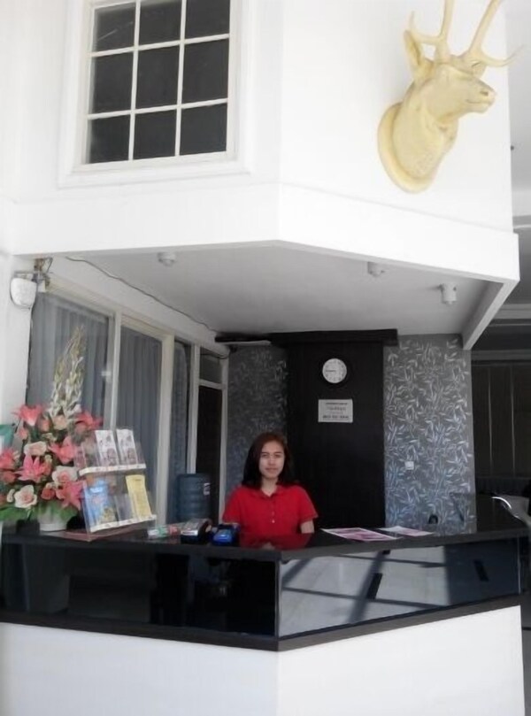 De Wahyu Hotel - Batu