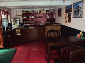 Bar (in der Unterkunft)