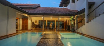 Villa Hundira