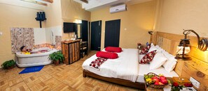 Habitació superior, 1 dormitori, vistes al turó | Roba de llit d'alta qualitat, caixa forta a l'habitació i wifi gratuïta 