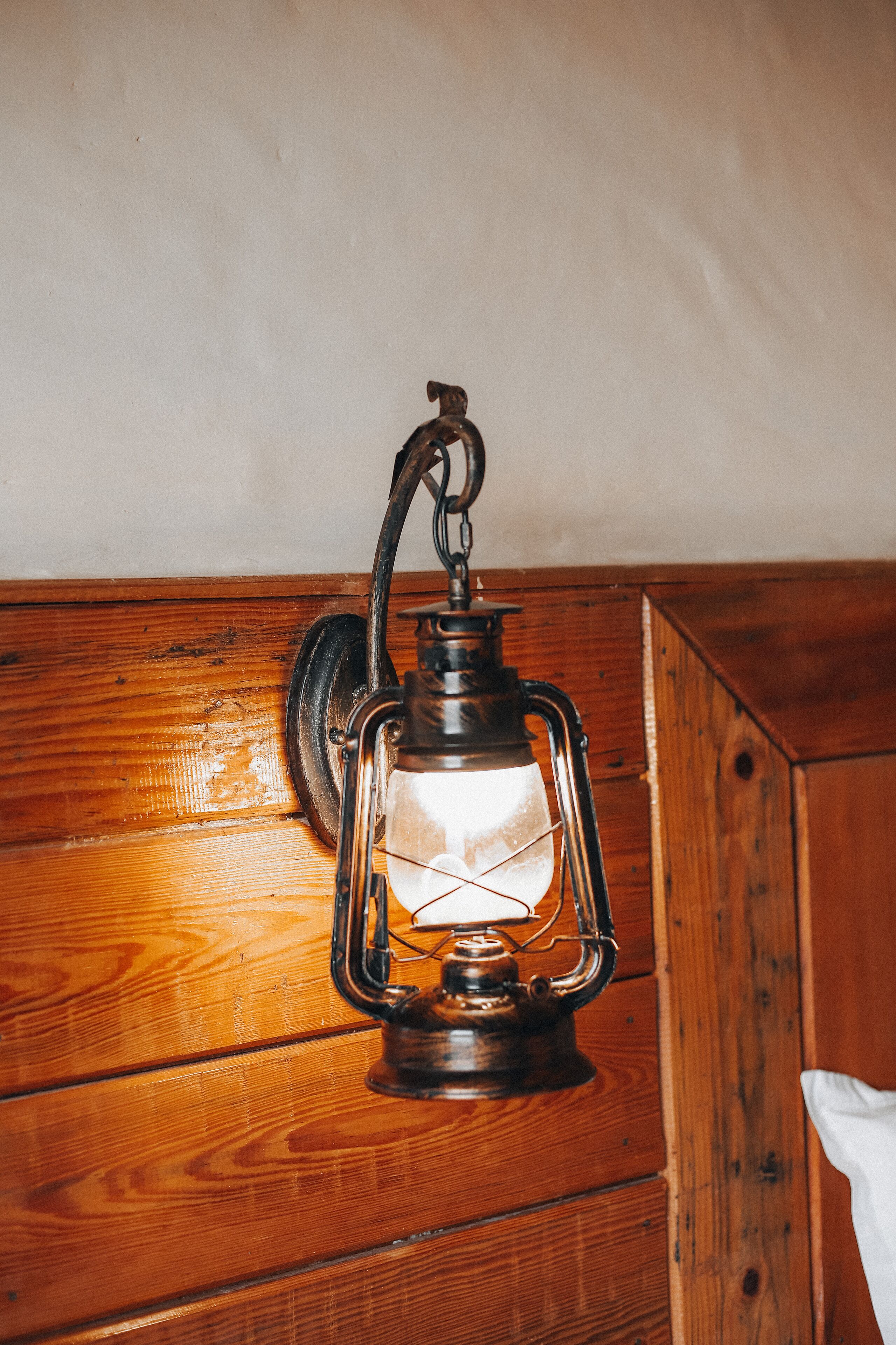 premium bedding, in-room safe, free wifi