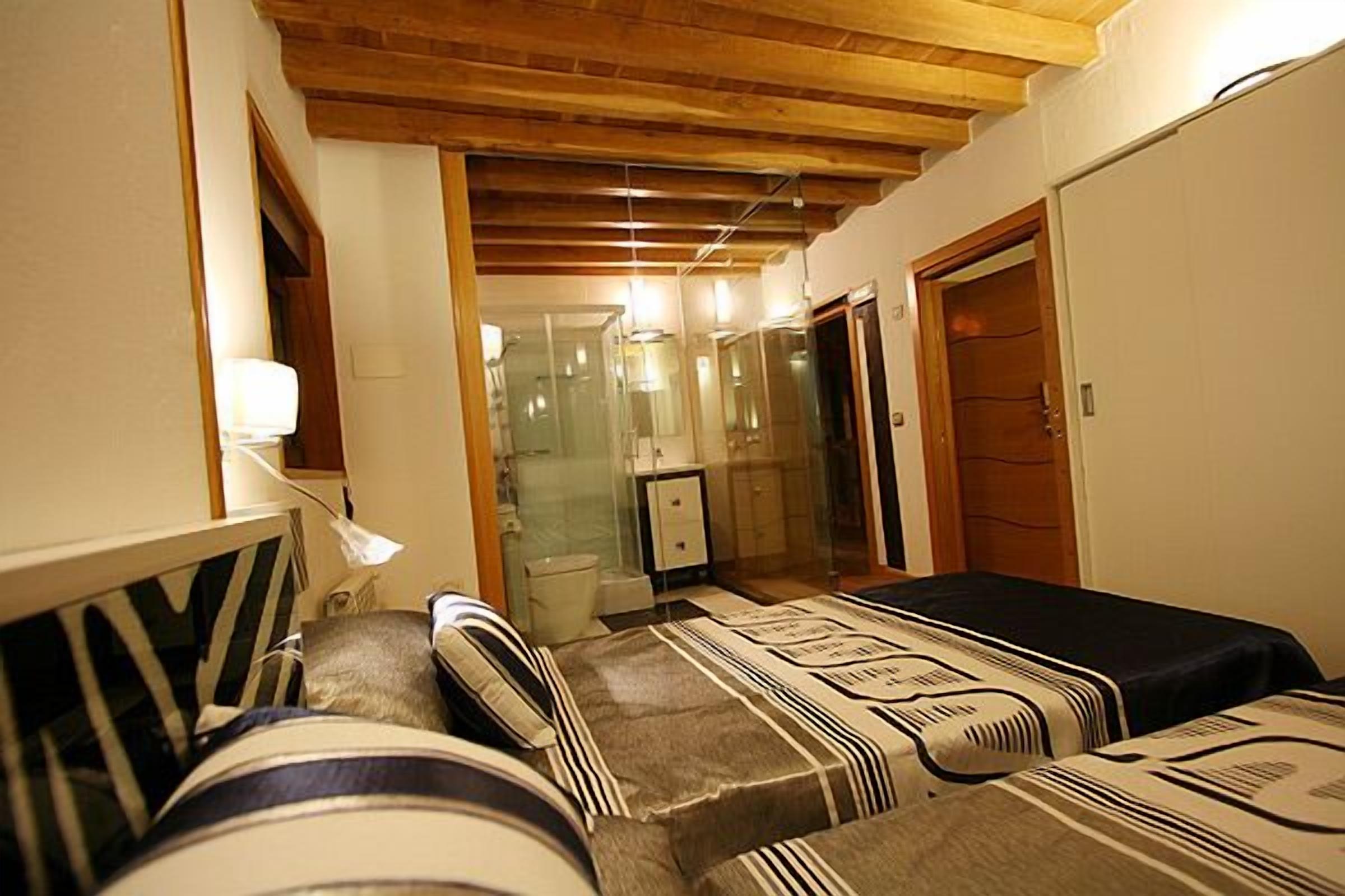 Double Room, Mountain View | Premium bedding, desk, blackout drapes, free cribs/infant beds