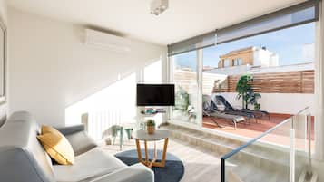 Superior Duplex, 3 Bedrooms, Terrace | Living area