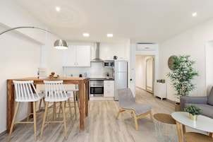 Design Apartment, 1 Bedroom | Private kitchen | Full-size fridge, microwave, oven, stovetop