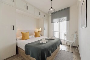 In-room safe, desk, iron/ironing board, free cots/infant beds - Sitges Group Ocean (Sitges)