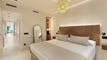 Apartemen Mewah, 4 kamar tidur, pemandangan laut, menghadap pantai (Paseo de la Ribera 44) | Brankas, meja kerja, setrika/meja setrika, dan tempat tidur bayi gratis