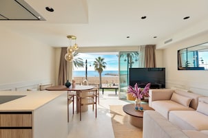 Smart TV 43 pulgadas con canales de televisiĂłn vĂa satĂ©lite