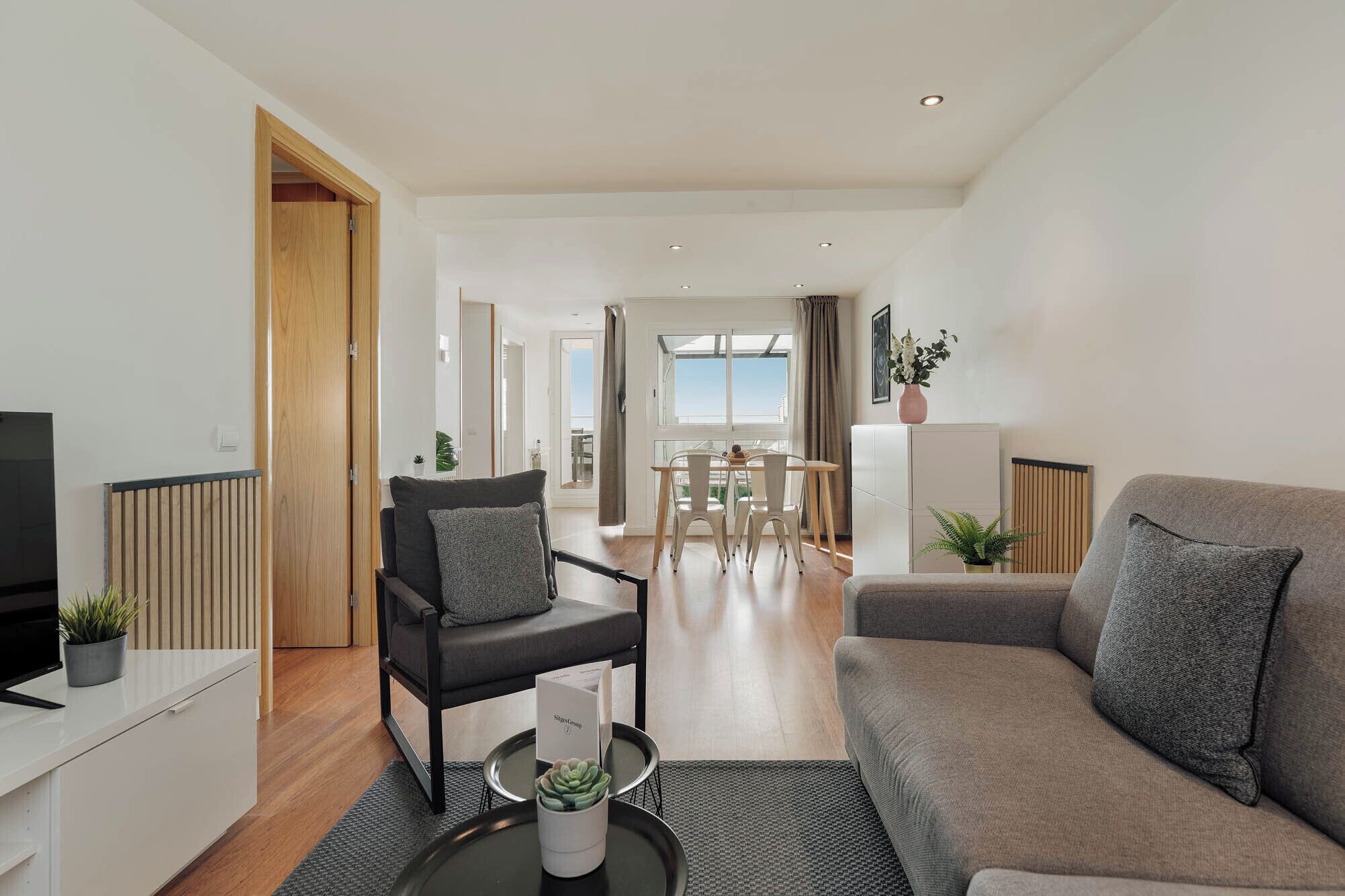 Penthouse, 1 Bedroom, Terrace, Sea View (Port alegre, 57) | Living area | 43-inch Smart TV with satellite channels