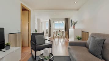 Penthouse, 1 Bedroom, Terrace, Sea View (Port alegre, 57) | Living area | 43-inch Smart TV with satellite channels