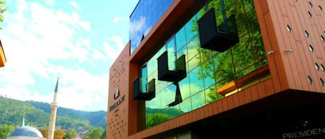 Fachada da propriedade