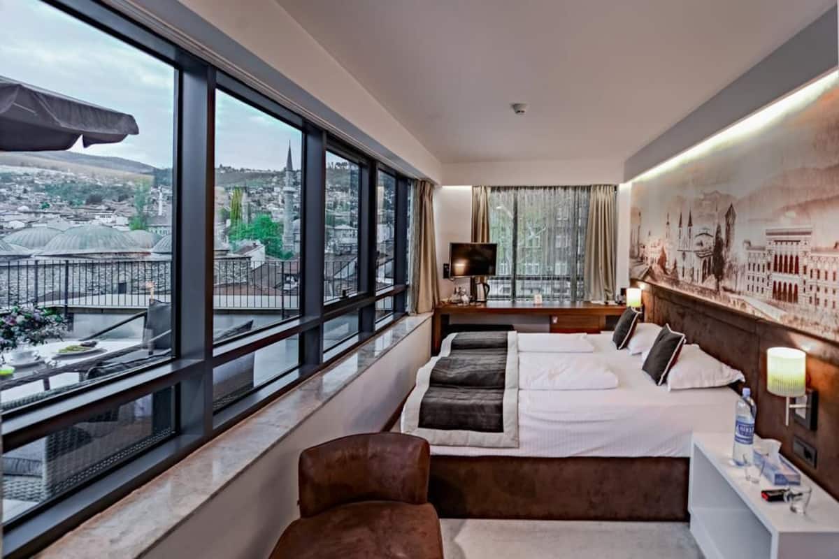 1 habitación, minibar, caja de seguridad en la habitación y escritorio