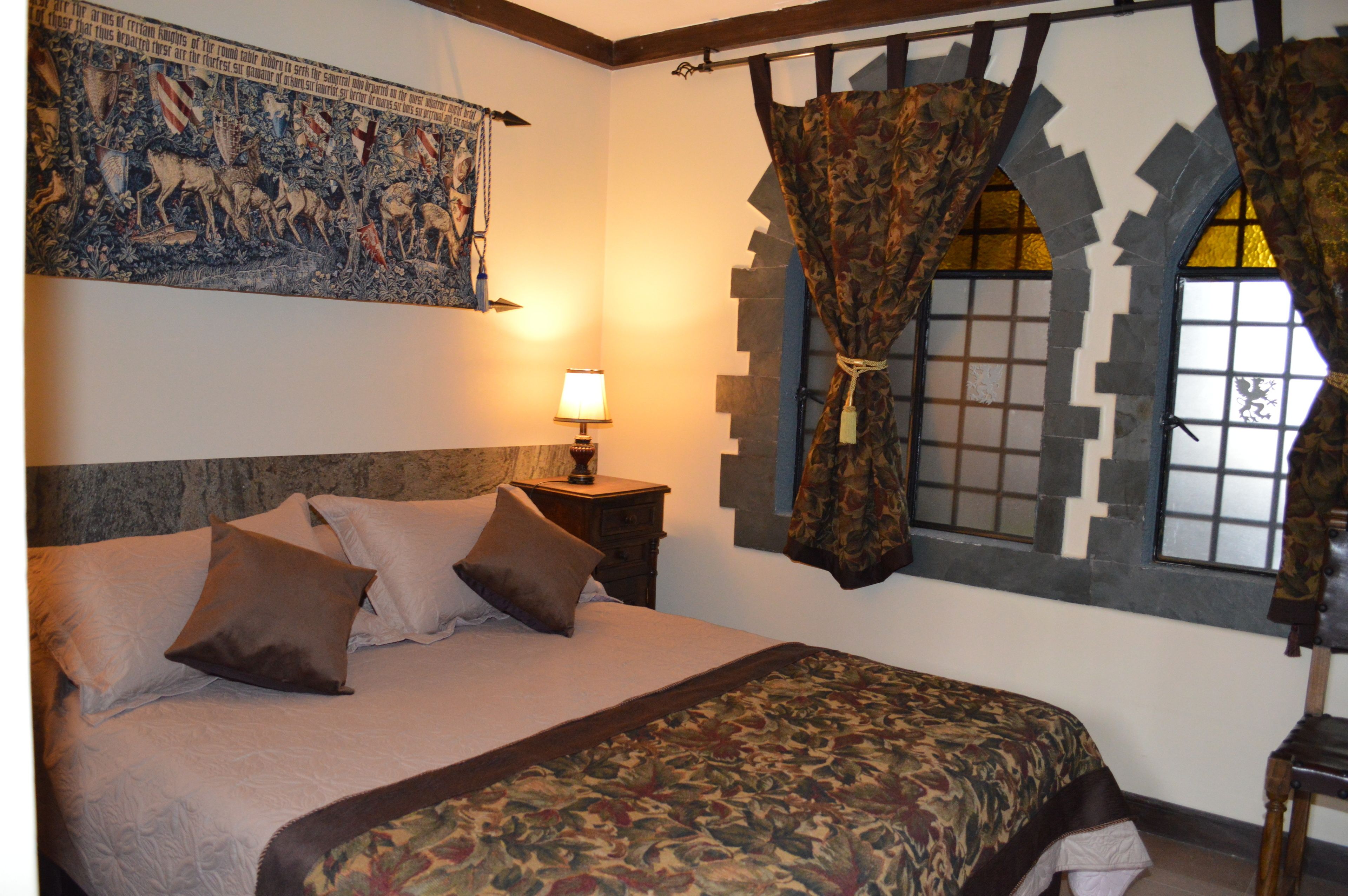 double room, 1 queen bed | in-room safe, free wifi, bed sheets