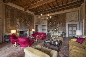 Sala de estar en el lobby