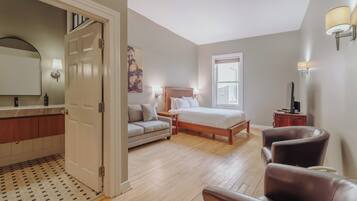 Deluxe Room, 1 Queen Bed with Sofa bed