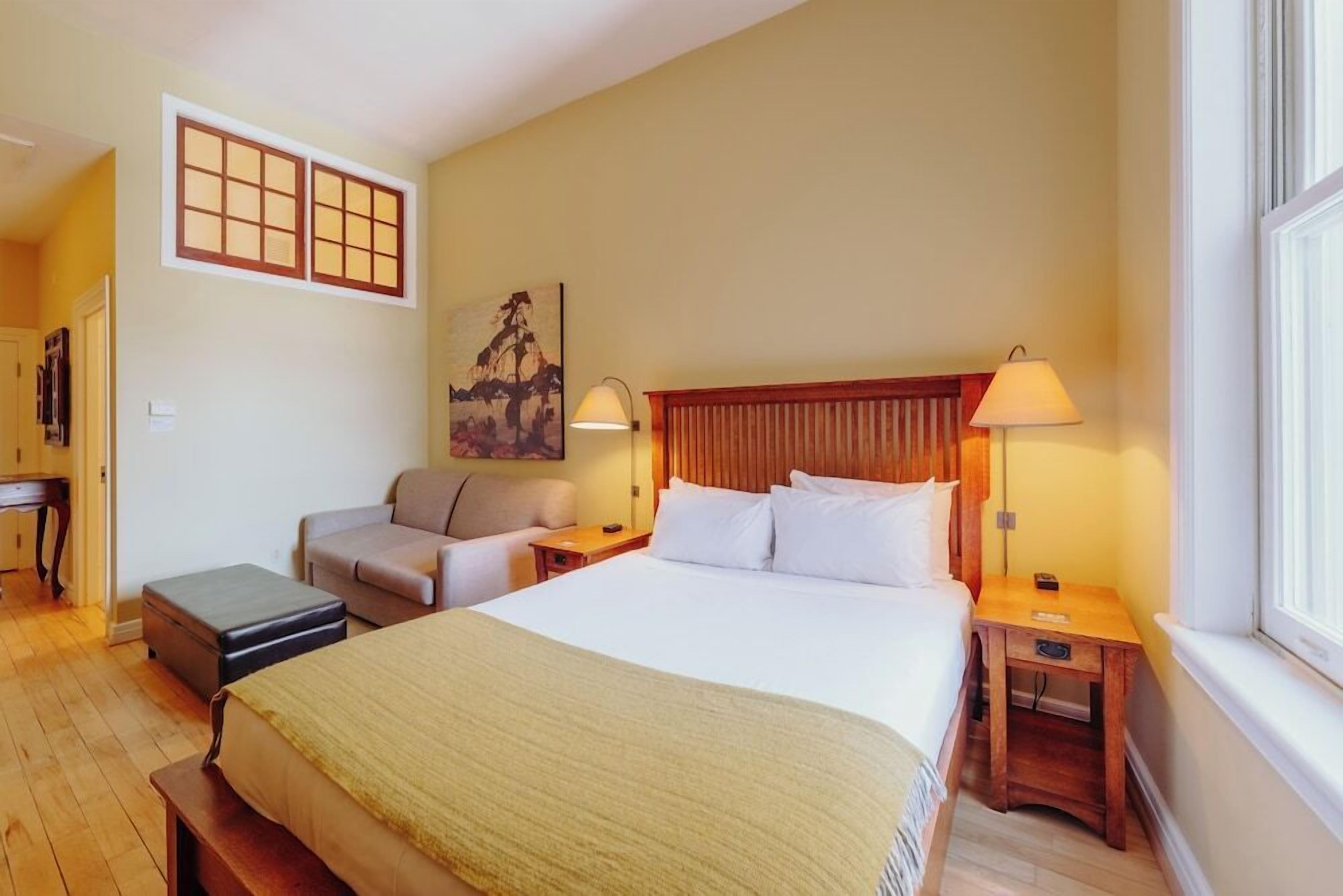 Individually furnished, iron/ironing board, free WiFi, bed sheets