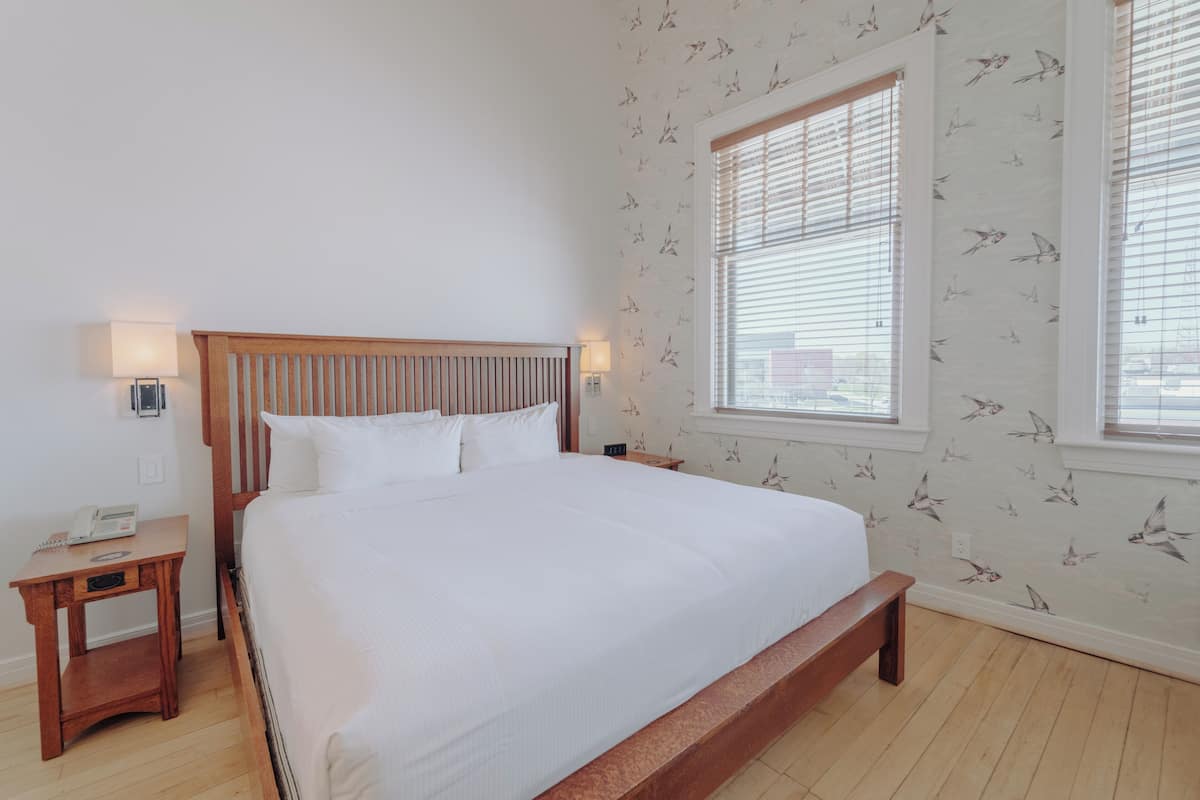 Signature Room, 1 King Bed