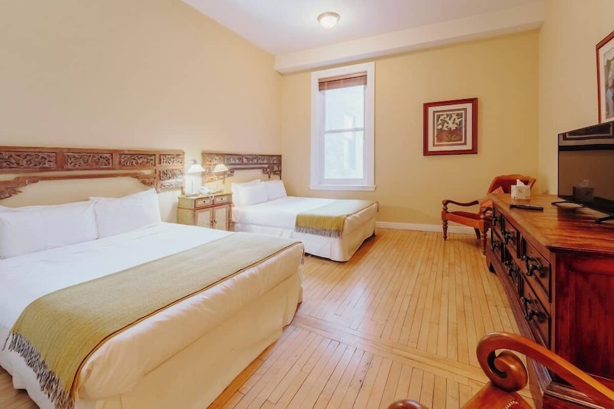 Individually furnished, iron/ironing board, free WiFi, bed sheets