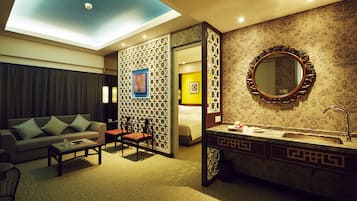 Suite Deluks, 2 kamar tidur, pemandangan kota (Estadia Deluxe Suite) | Area keluarga | TV layar datar