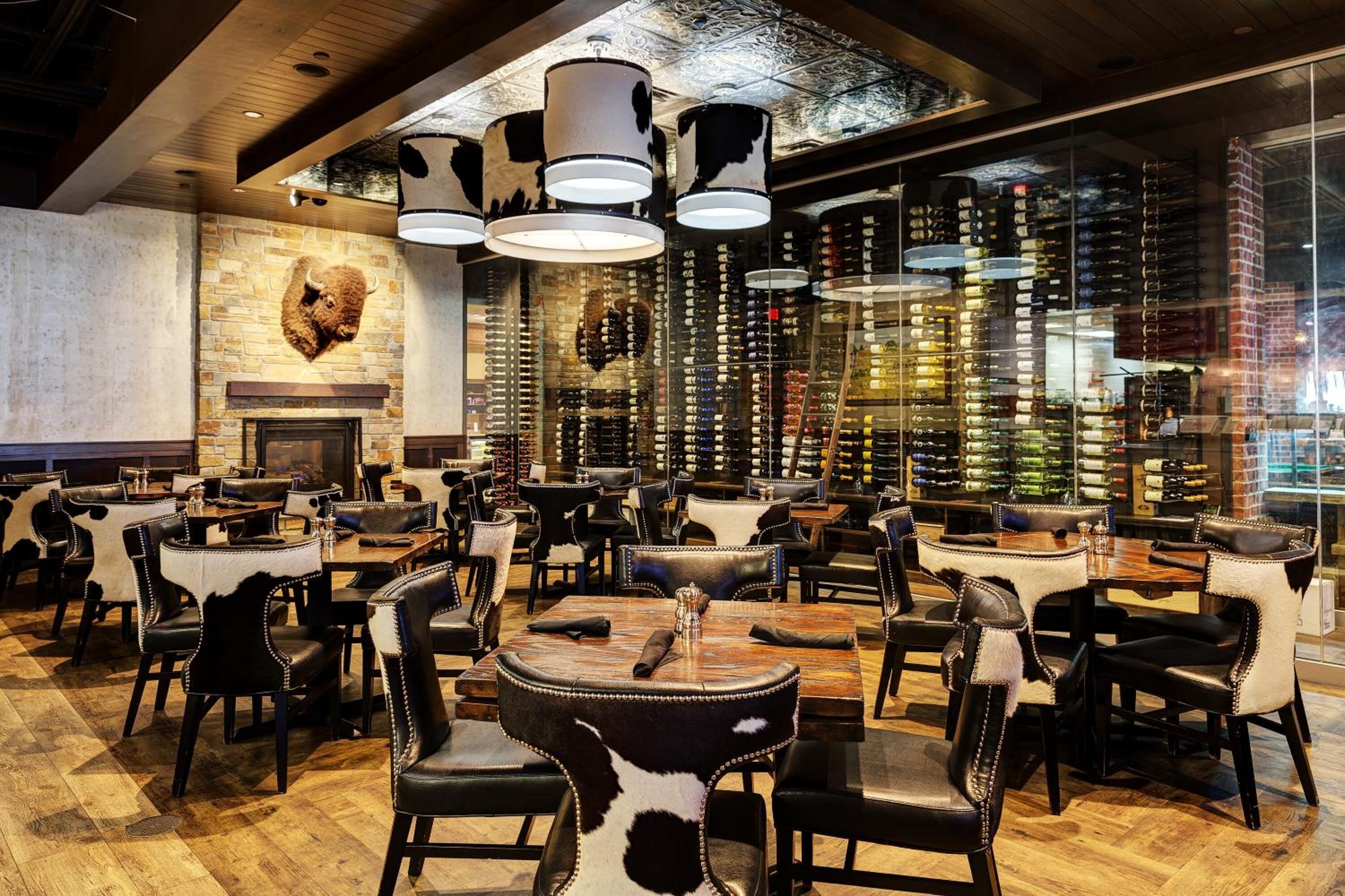 lunch and dinner served, american cuisine