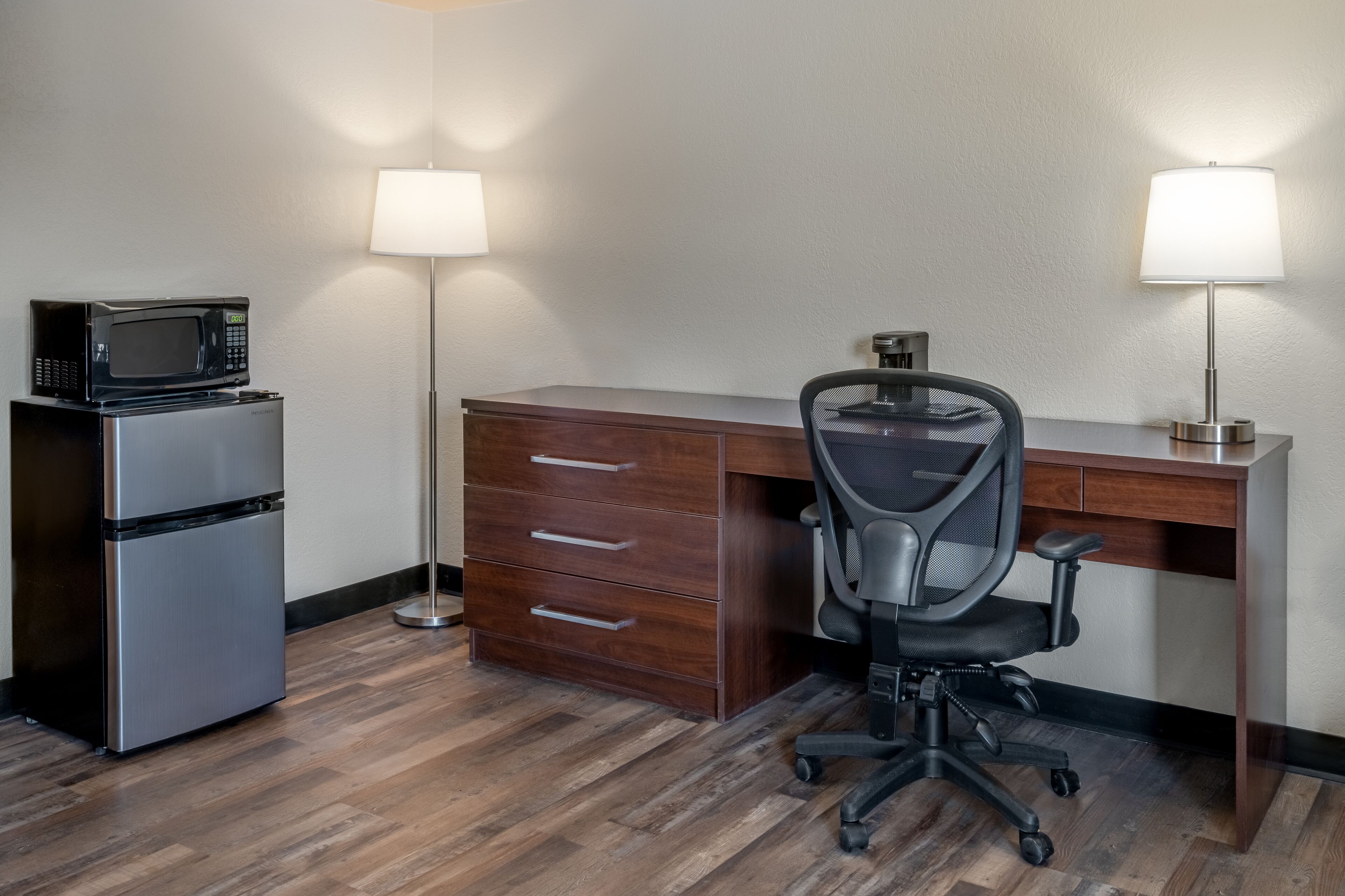 1 bedroom, in-room safe, desk, iron/ironing board