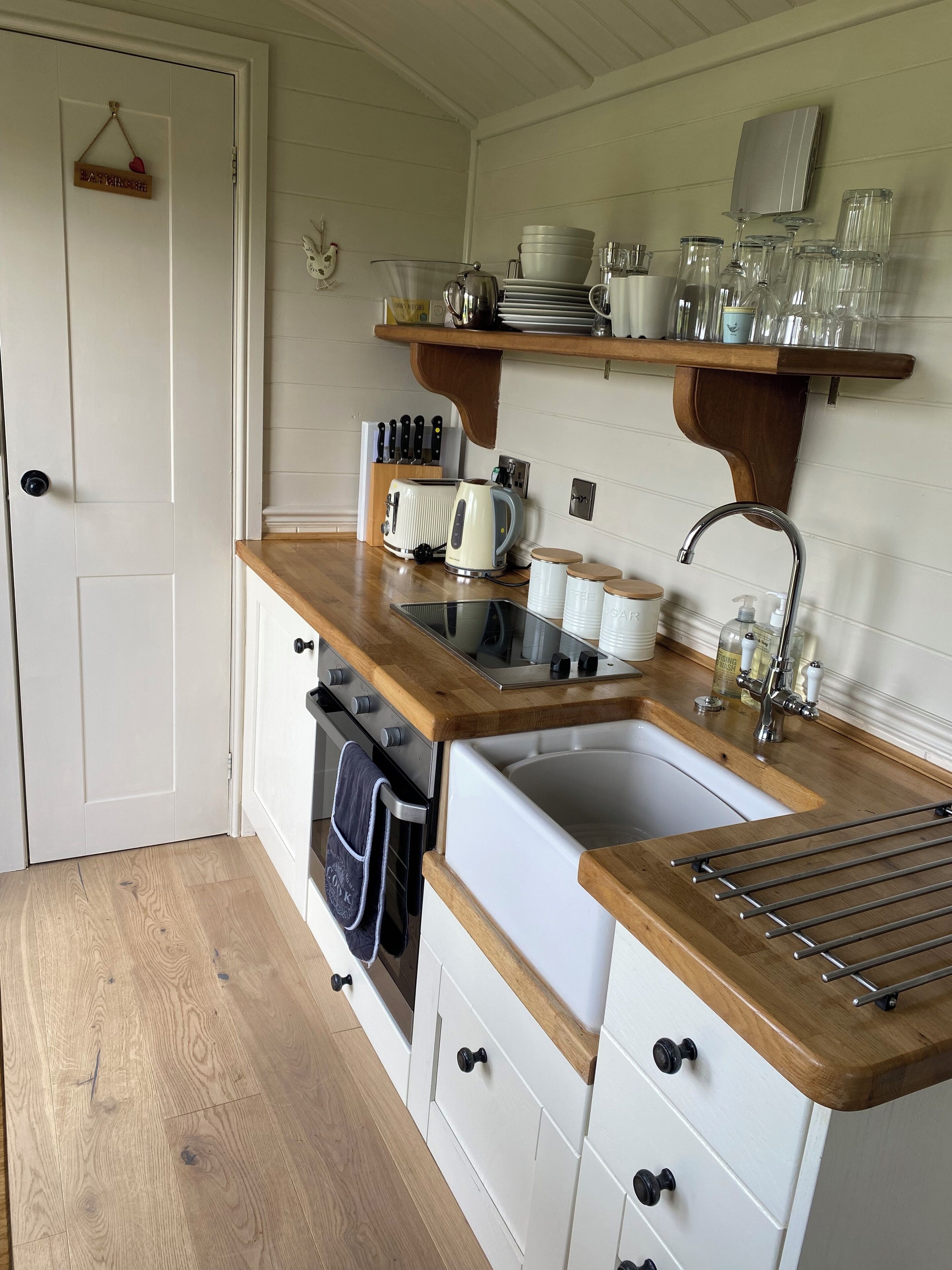 Cabana standard (Texel Hut) | Cozinha privada | Geladeira, fogão, cafeteira/chaleira