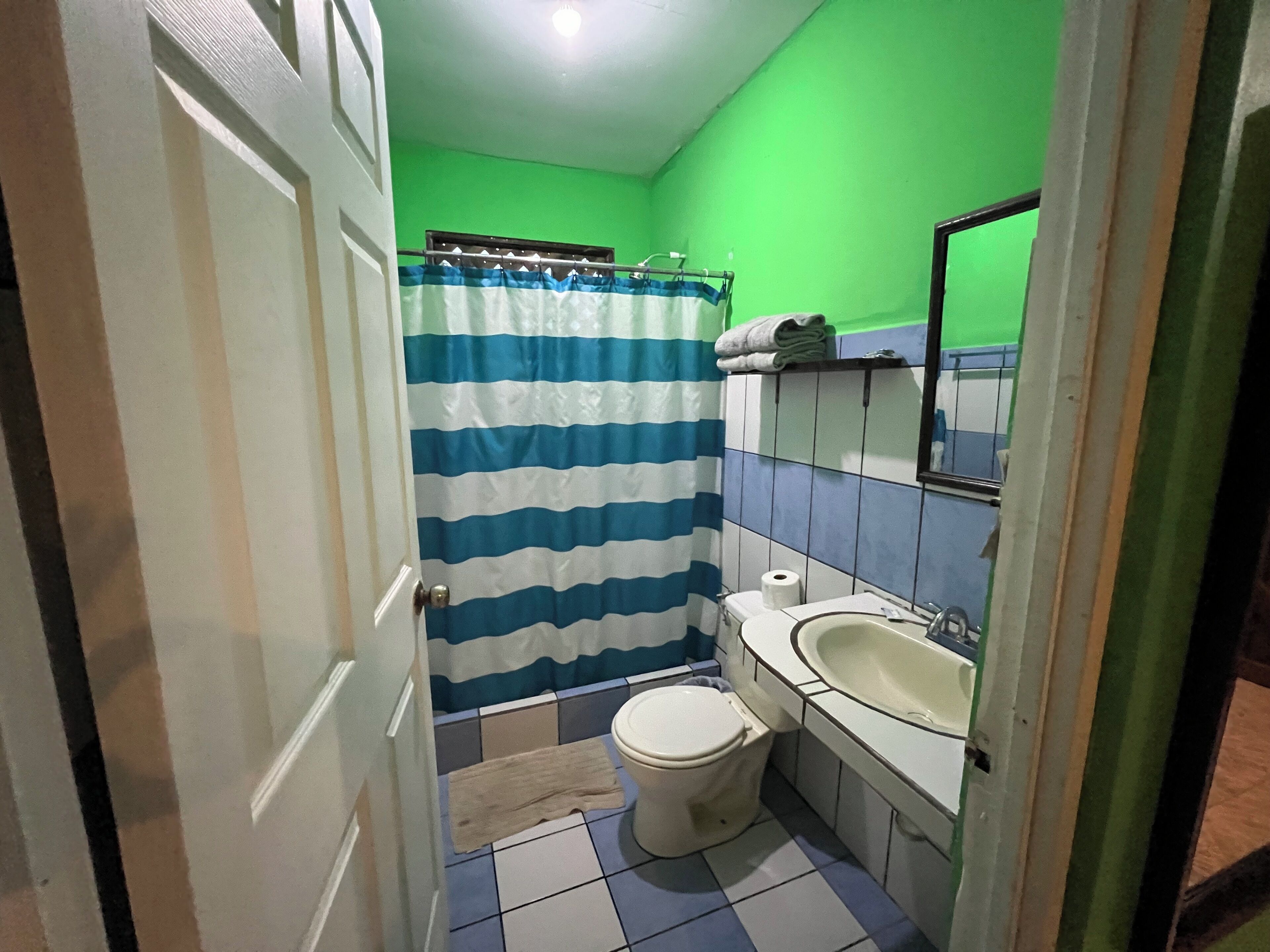 Family Apartment, 2 Bedrooms | Bathroom | Shower, towels, soap, toilet paper