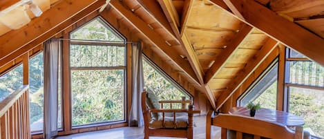 Cabane, vue jardin | Coin séjour