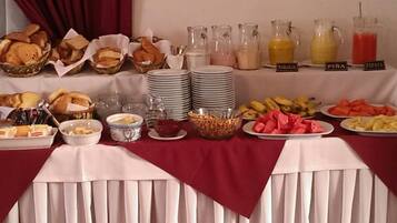 Ilmainen päivittäinen buffetaamiainen