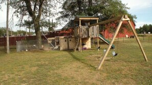 Área de juegos infantiles al aire libre