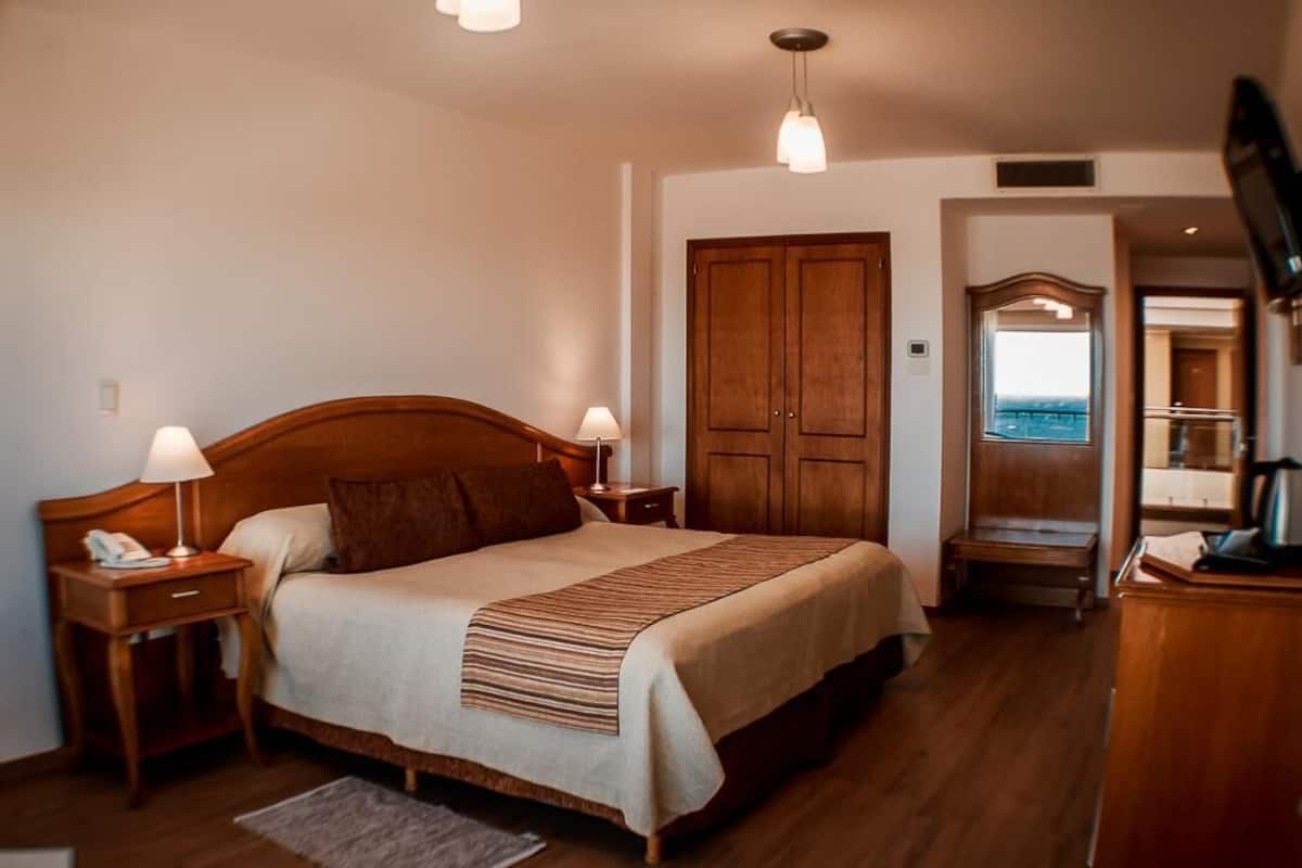 Minibar, in-room safe, desk, blackout curtains