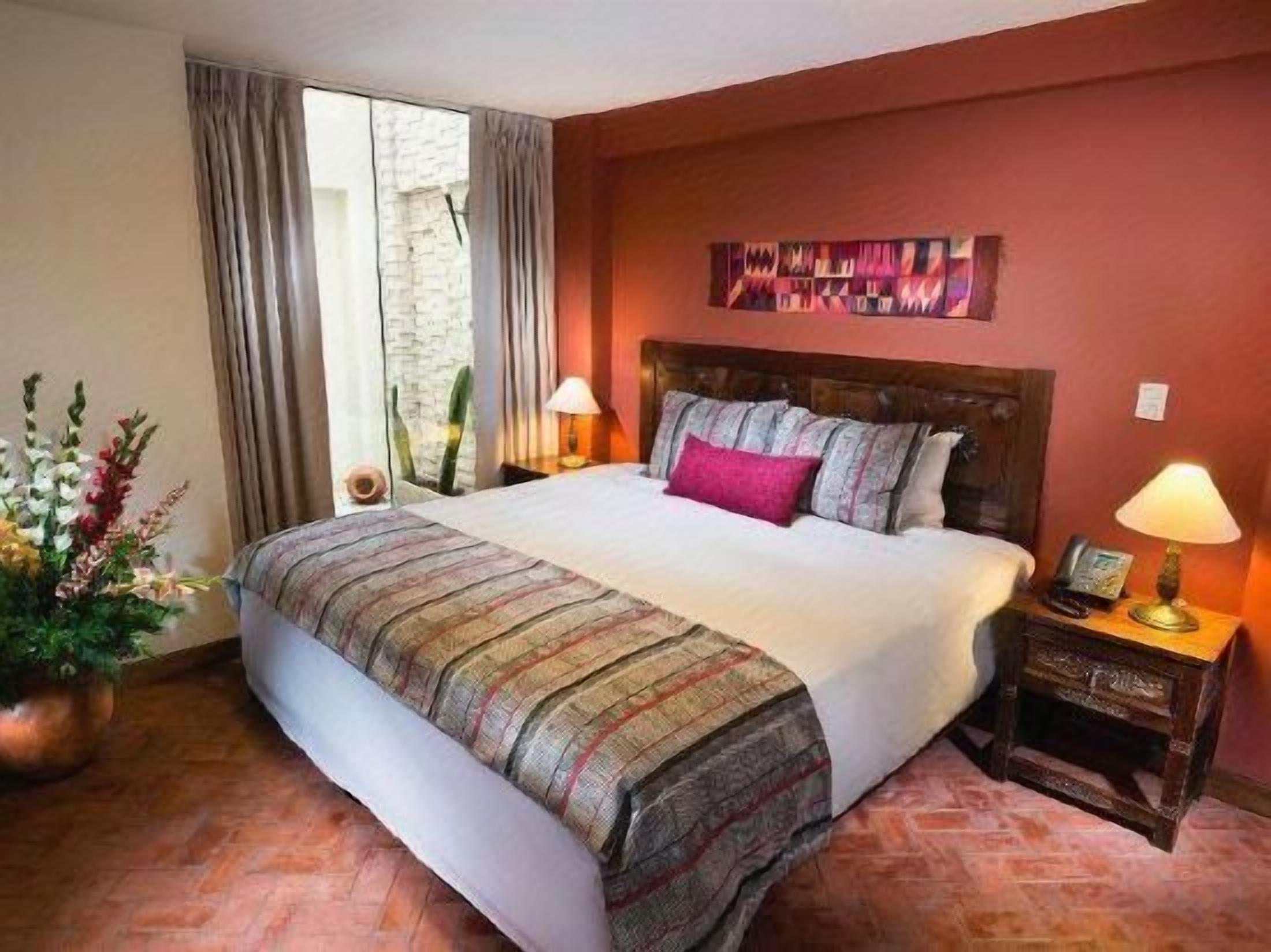 Ropa de cama de alta calidad y minibar 
